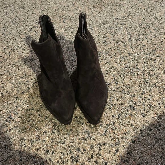 Vince Camuto ankle boots - Picture 3 of 7